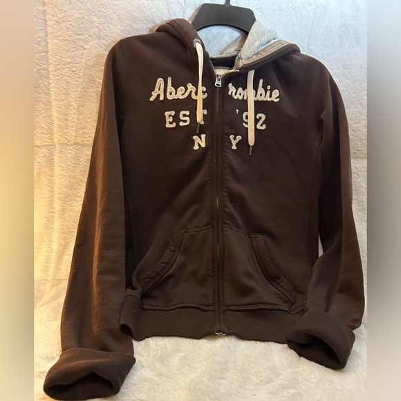 Abercrombie & Fitch Jackets & Blazers - Abercrombie & Fitch brown sweat jacket size Medium with hoodie front pockets